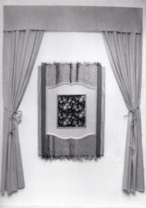 photo noir et blanc tapis triangulaire
